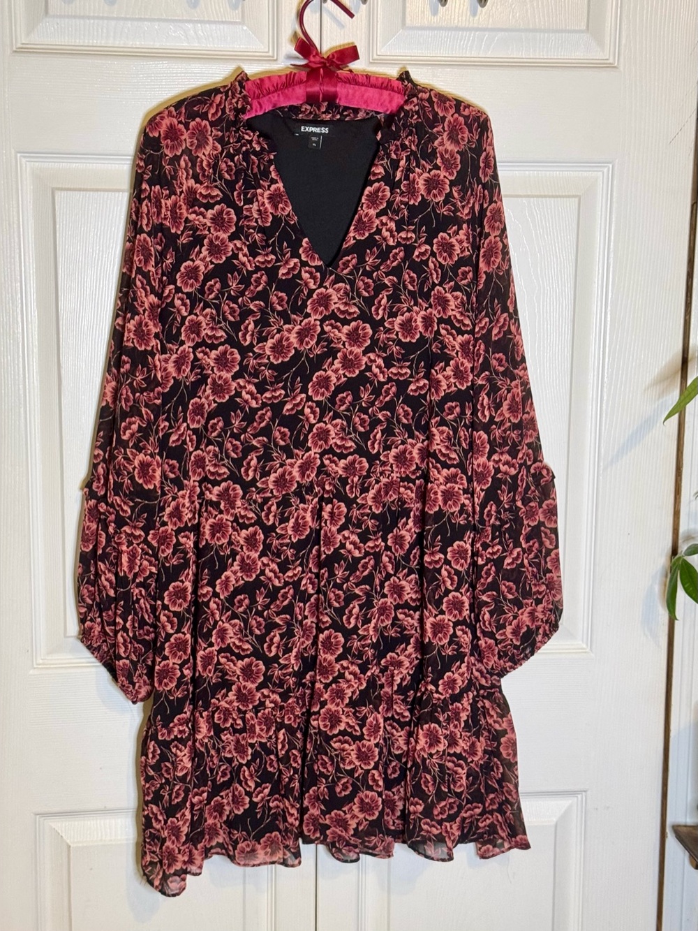 EXPRESS XL  Black Mini Dress Black Rose Pink Floral Print Chiffon Flowy Flirty